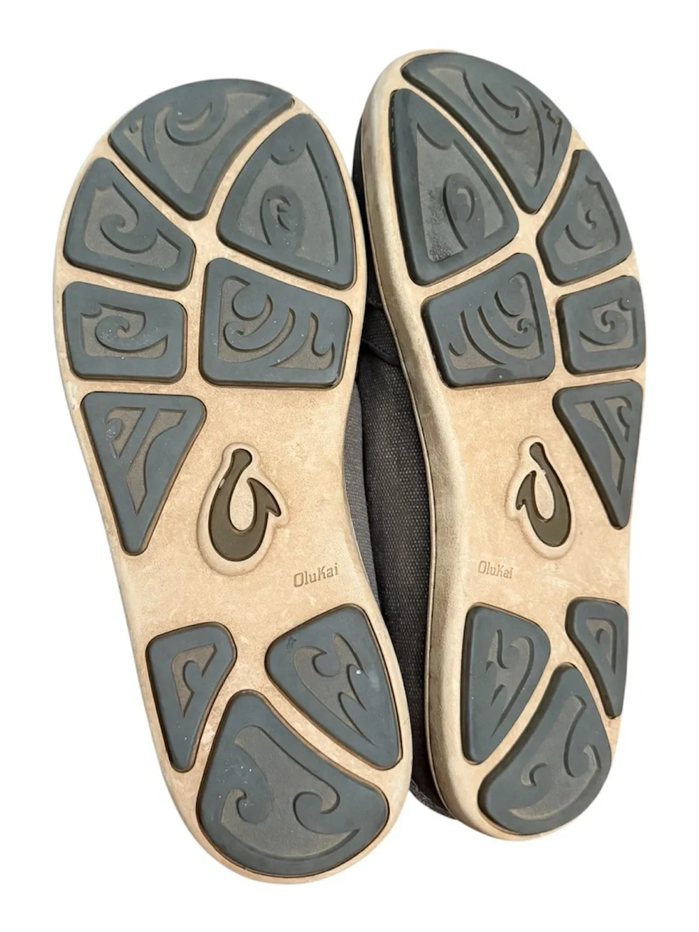 OluKai Mens Nohea Lole Shoes Gray Canvas Slip On Casual Size 8.5
